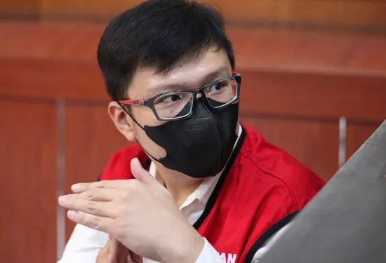 Hakim PN Surabaya Vonis Bebas Anak Mantan DPR Terkait Kasus Penganiayaan