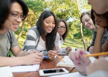 Cara Beradaptasi dengan Budaya Kampus yang Berbeda dari SMA